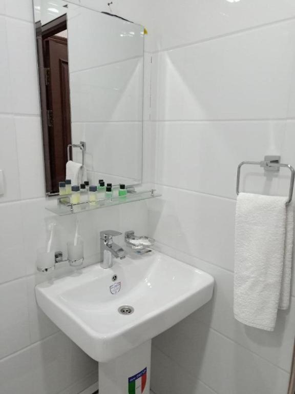 Queens 2 Hotel タシュケント エクステリア 写真